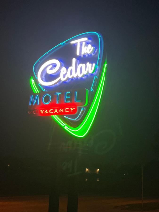 The Cedar Motel Sandusky Exteriör bild